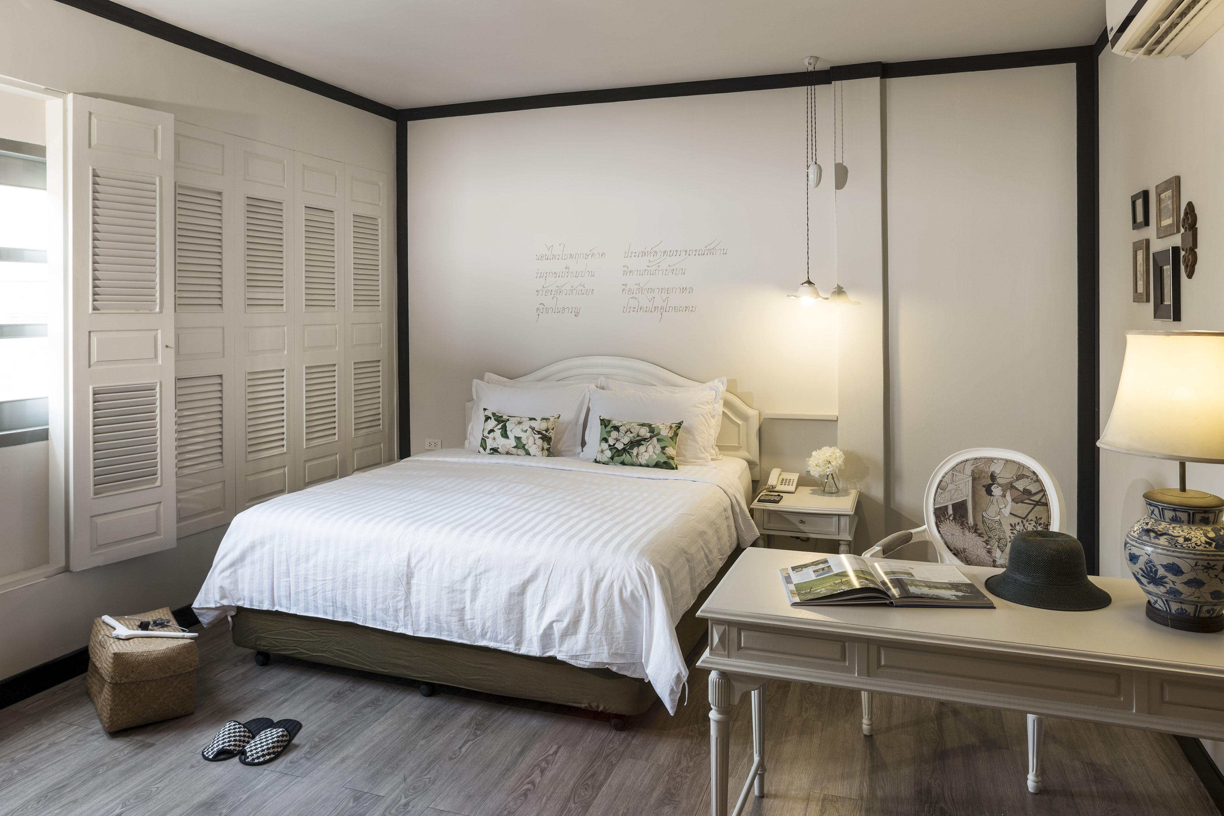 The Raweekanlaya Banguecoque Exterior foto A bedroom at The Library