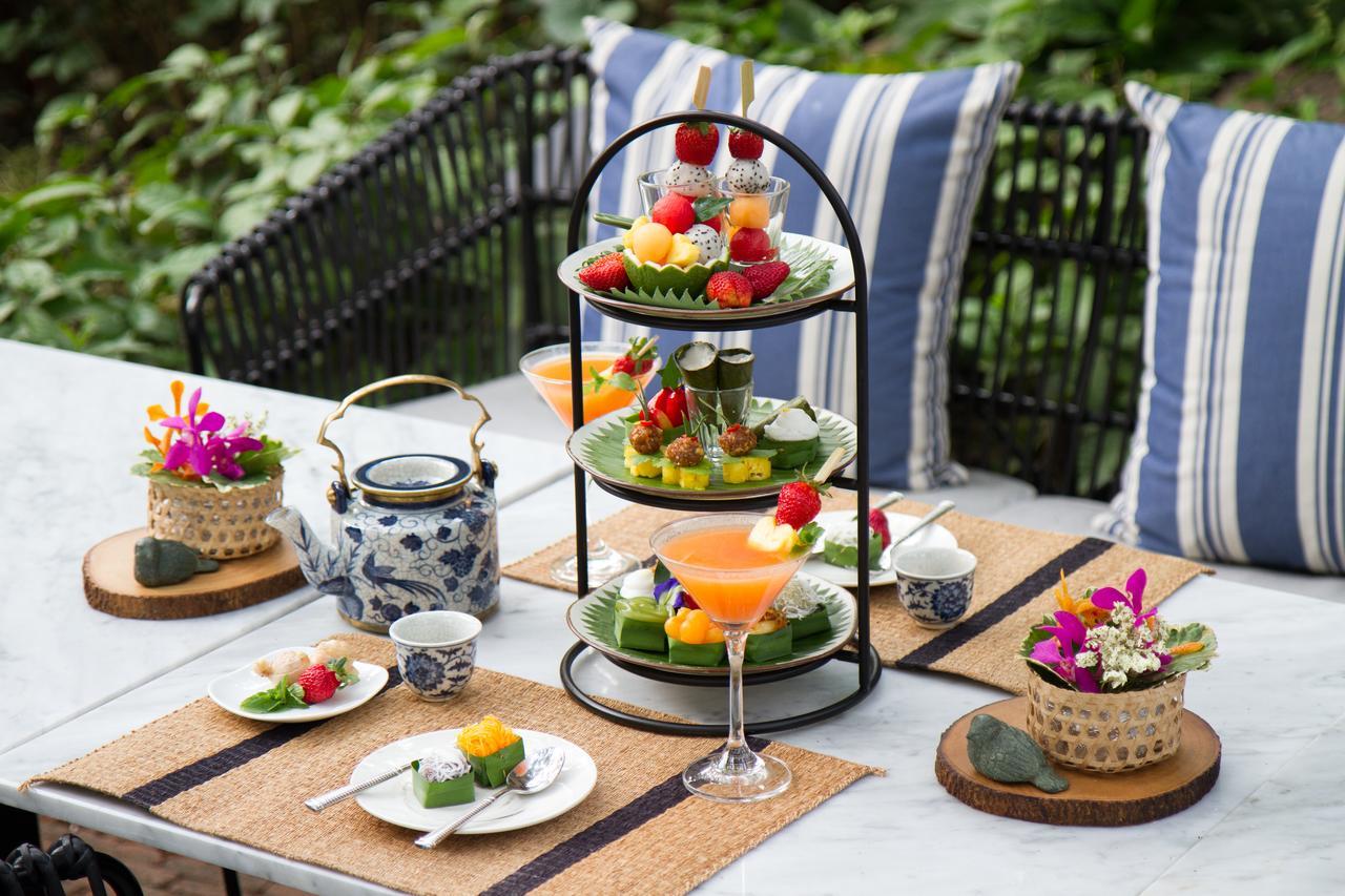 The Raweekanlaya Banguecoque Exterior foto Afternoon tea at the Four Seasons Hotel, Bangkok