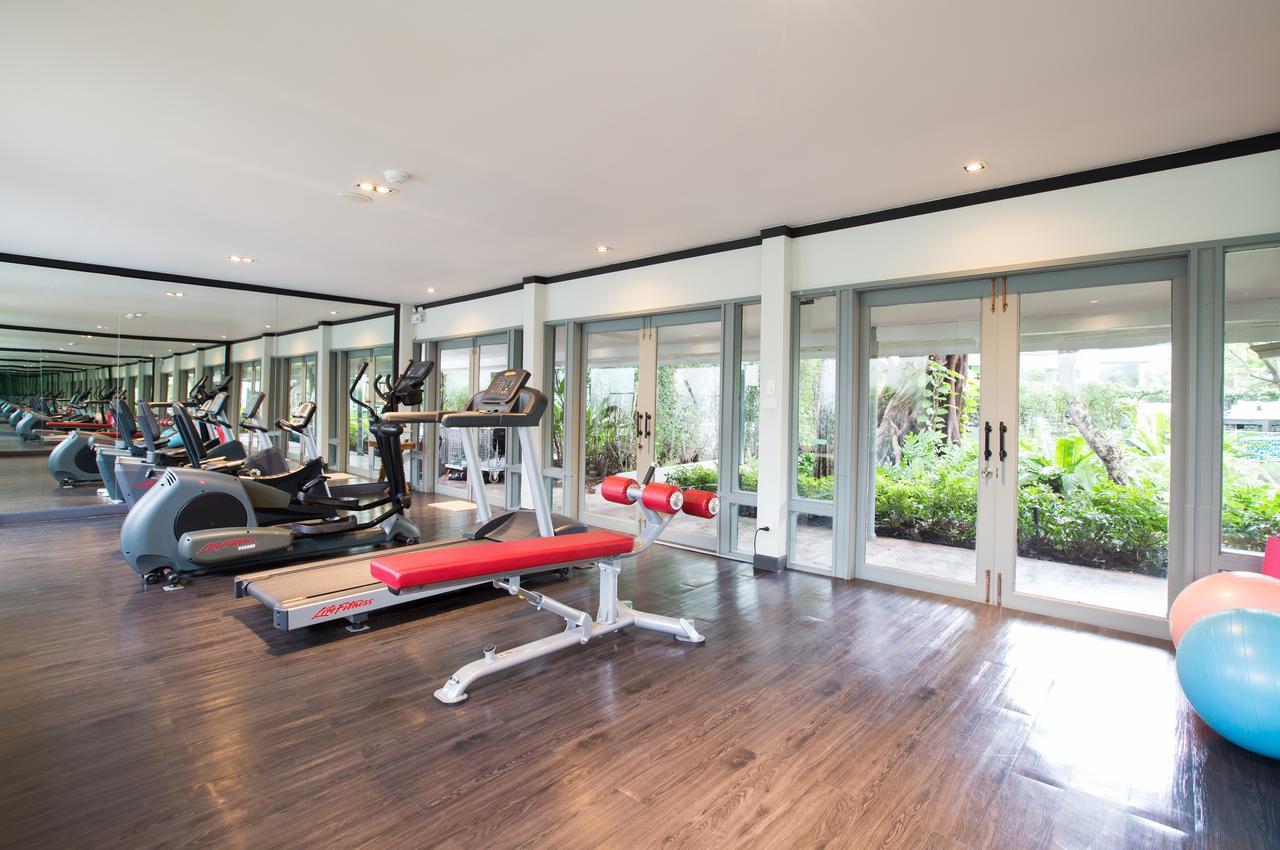 The Raweekanlaya Banguecoque Exterior foto The gym at the hotel